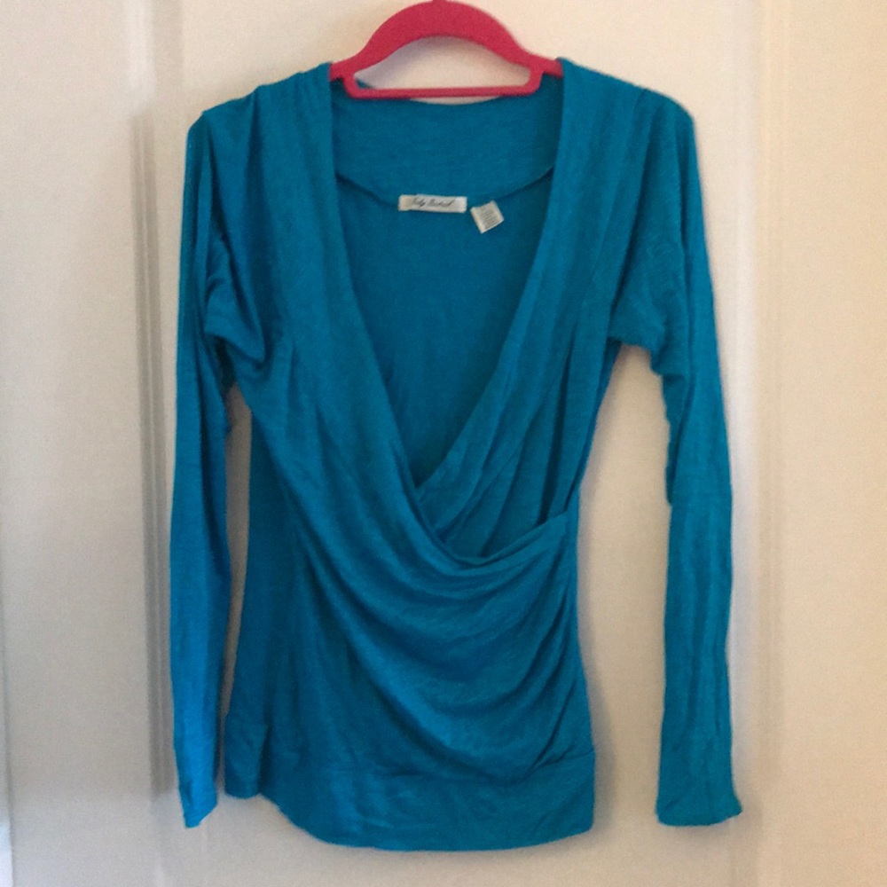 Super Fashionable L Cross-Over Top